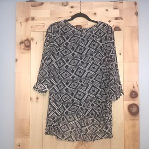 NWOT! The Limited Black White Pattern Blouse Sz L